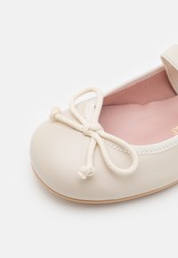 Pretty Ballerinas Bailarinas con hebilla - off-white