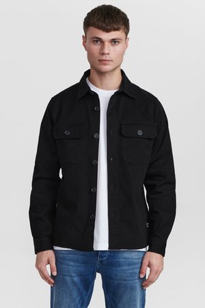 TOPPER - Lehká bunda - black