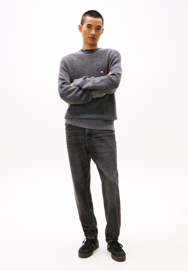 ISAAC - Relaxed fit jeans3