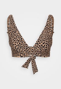 Haut de bikini à imprimé léopard en couleur tan avec des taches noires. Présente un décolleté en V profond et des bretelles ajustables, se fermant avec un nœud à l'avant.