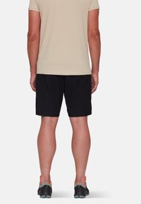 Mammut MASSONE - Träningsshorts - black