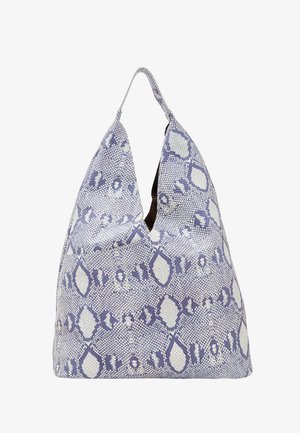 Nagy hobo táska kígyóbőr mintával világoskék és fehér színben. Textúrált anyagból készült, jellegzetes, mély V-alakú nyílással és fogantyúval.