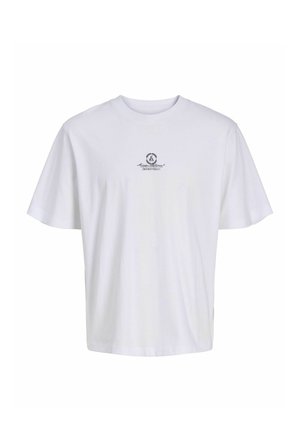 Bela majica s kratkimi rokavi z majhnim črnim logotipom in napisom "CORE CREATIVE DEPARTMENT" na sredini prsnega koša.