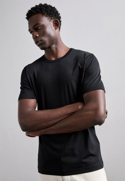 Tiger of Sweden OLAF - Jednoduché tričko - black