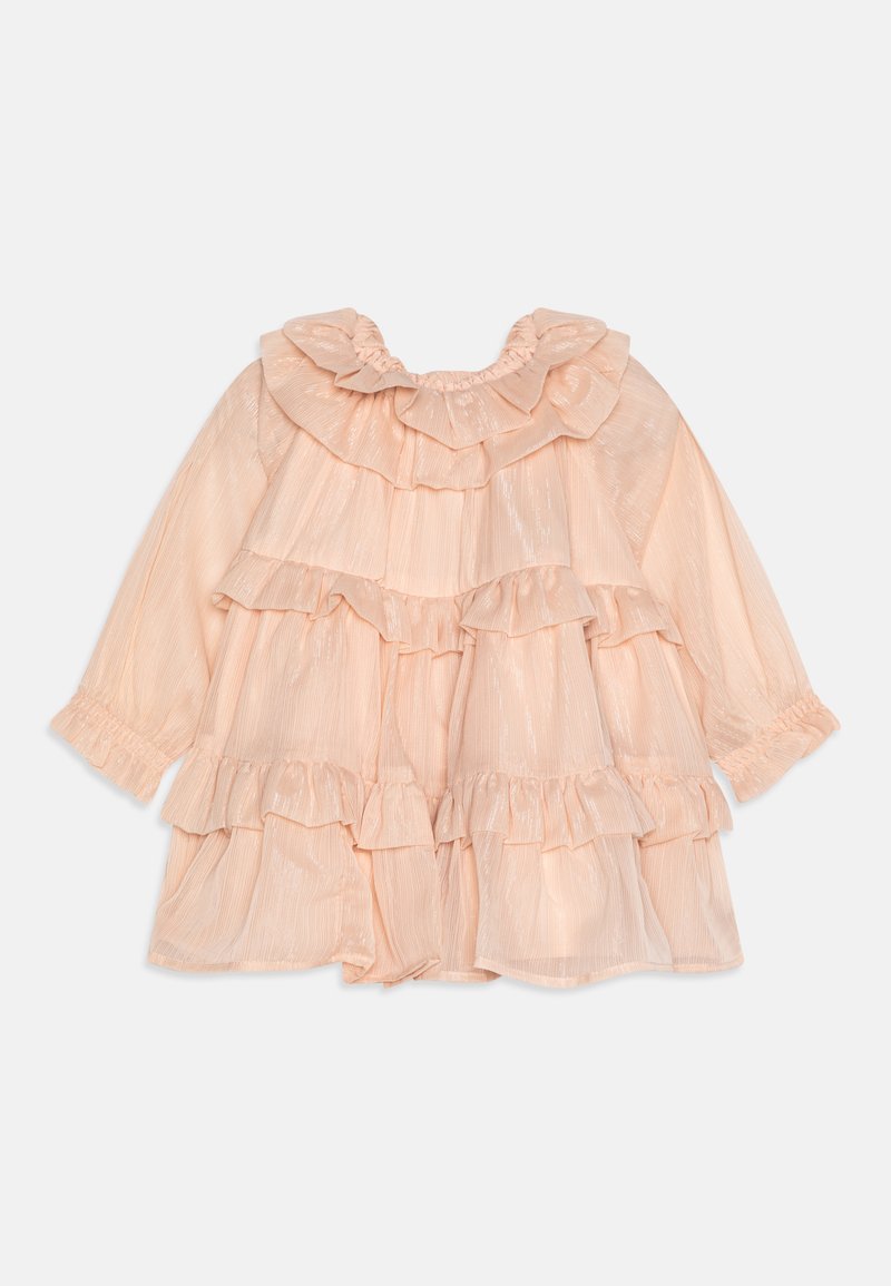 Ροζ-κρεμ φόρεμα με ρυτίδες και υφή, που διαθέτει επίπεδες ρυτιδώσεις, μακριά μανίκια και μαζεμένο ντεκολτέ. Μαλακό και ελαφρύ ύφασμα.