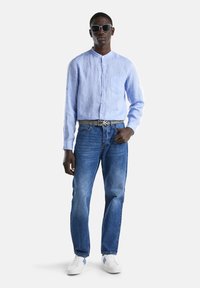 United Colors of Benetton WITH MANDARIN COLLAR - Koszula