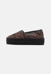 Moschino Ballerine con stampa logo 77324