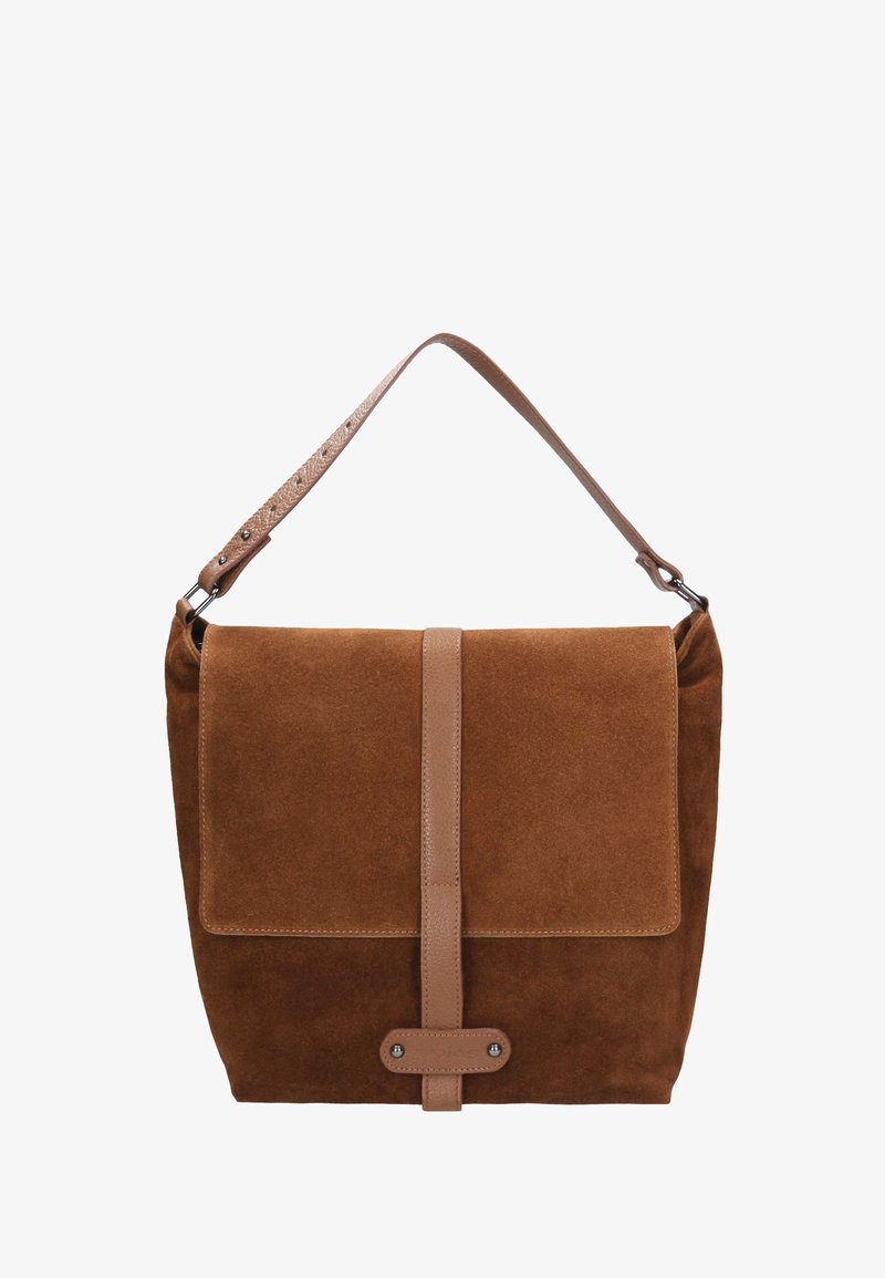 Brązowa zamszowa torba na ramię z klapą, jasnobrązowym skórzanym paskiem i subtelnym detalem haftu. Miękka struktura i czysty, prostokątny kształt.