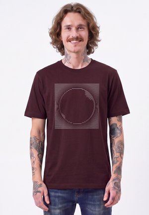 watapparel, SONNENFINSTERNIS UNISEX - Print T-shirt - red brown