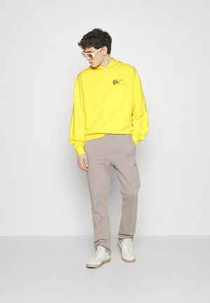 7 DAYS Active OVERSIZED GRAPHIC HOODIE UNISEX - Sweatshirt - lemon tonic