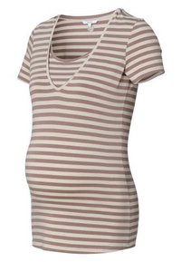 Camisa de maternidade às riscas em bege e creme, com mangas curtas e decote em V, apresentando um corte ajustado para acomodar uma barriga em crescimento.