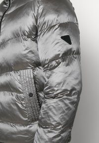 Antony Morato REGULAR FIT JACKET WITH AN IRIDESCENT EFFECT - Chaqueta de invierno - grey