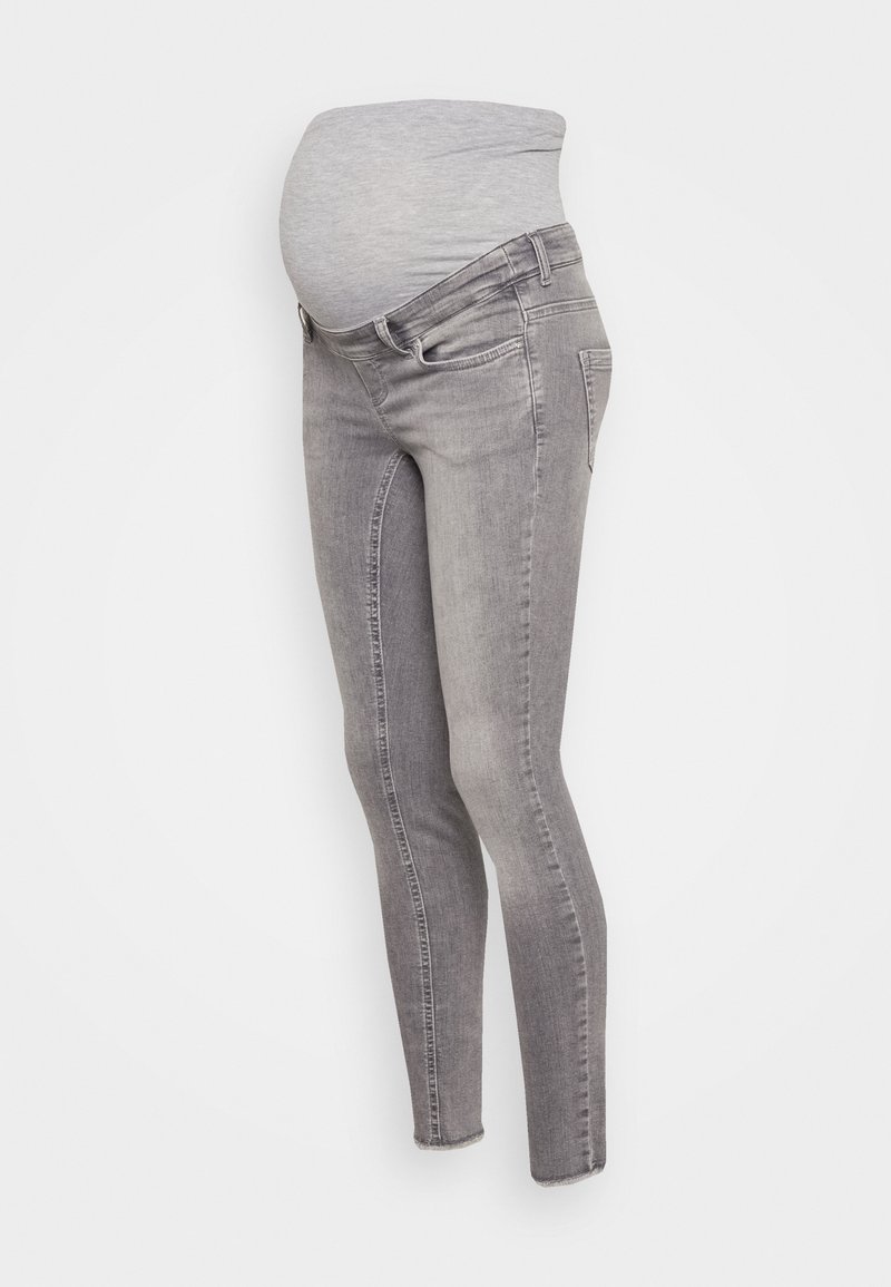 Jeans de maternidad grises con un panel de barriguita elástico, ajuste slim y textura de denim clásica. Presenta cinco bolsillos y detalles de costura sutiles.