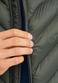 Alpinus LISKAMM oliwkowy