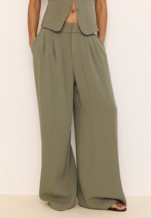 Stradivarius, Pantalon classique - khaki