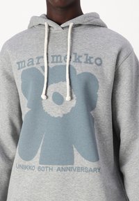Marimekko LUUPPI II UNIKKO PLACEMENT UNISEX - Φούτερ με κουκούλα - grey melange