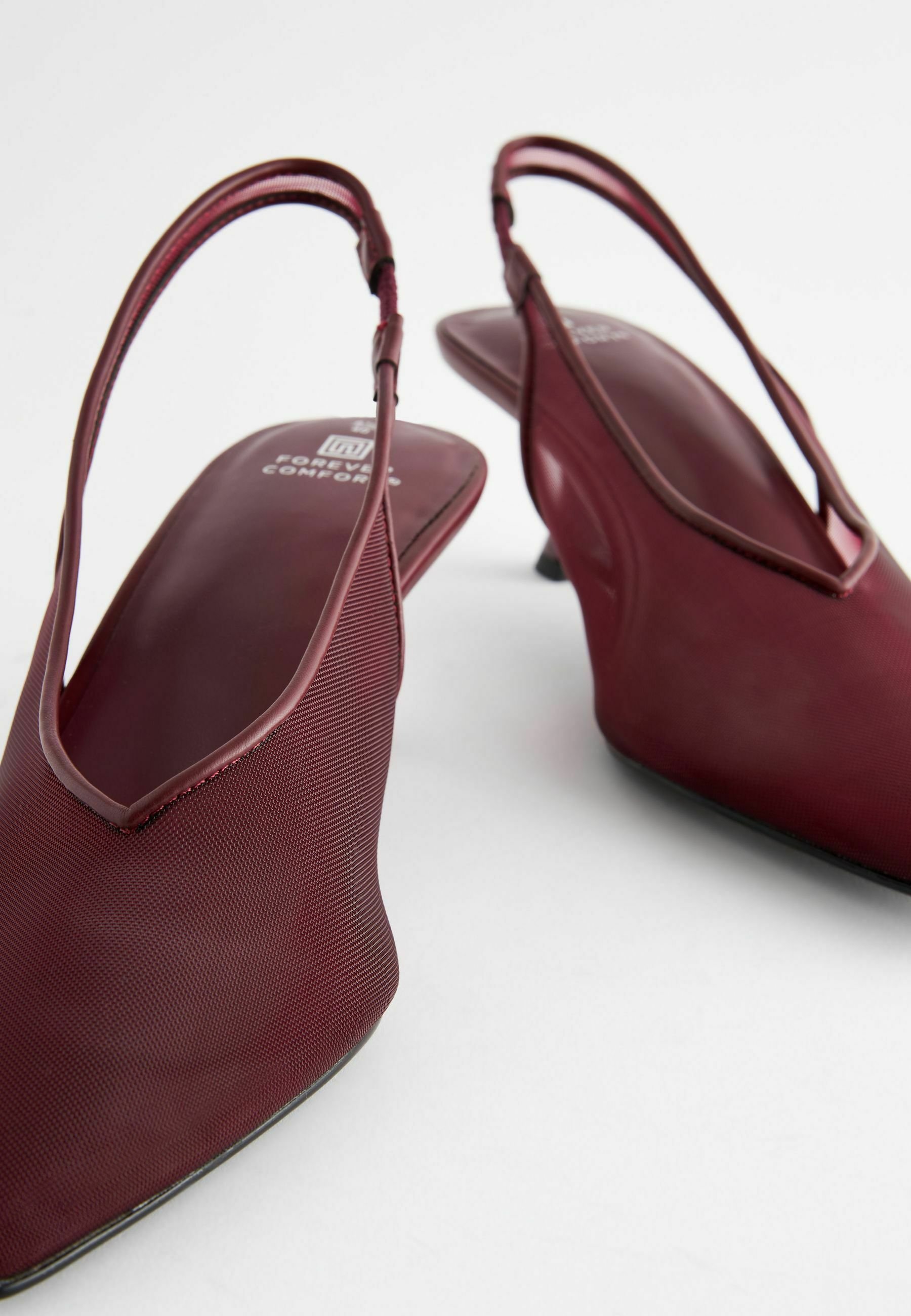 【中古】HUSTLE WINE 15P Next FOREVER BACK KITTEN HEELS - REGULAR FIT - Klasikiniai