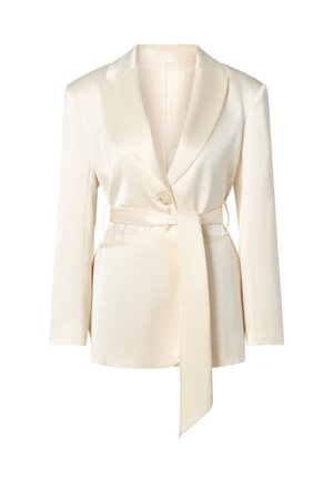 Cremefarvet satinblazer med sjalkrave, enkelt knaplukning og bindebælte i taljen. Har to sidelommer og lange ærmer.