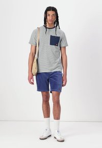 Ellesse HIRST TEE - Marškinėliai su spaudiniu - navy
