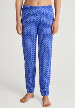 Blauwe pyjamabroek met een wit hartpatroon. Gemaakt van een zachte, lichte stof. Heeft een elastische tailleband en een rechte pijpdesign.