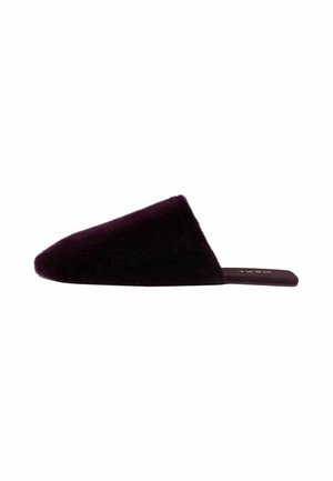 Slippers - burgundy red