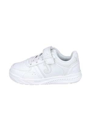 Zapatilla blanca para niños con cordones y tira de velcro, cuello acolchado y suela texturizada.
