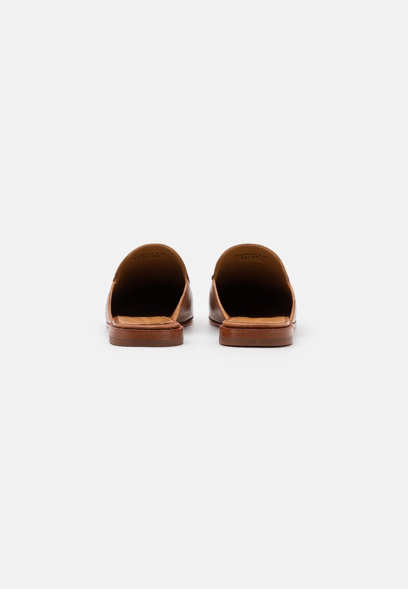 Mules Scarlett 2 Melvin & Hamilton - Cuir Véritable - Talon Plat - Confort Femme - Fait Main