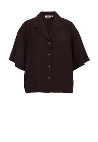 Camisa de manga corta de color marrón oscuro, hecha de un tejido ligero, con un cuello tipo polo y cierre de cinco botones dorados.