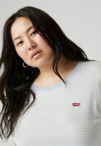 Levi's® Plus THE PERFECT TEE - T-shirt med print - collegiate stripe ke