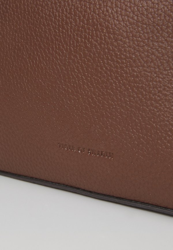 WYND - Wash bag - cognac3