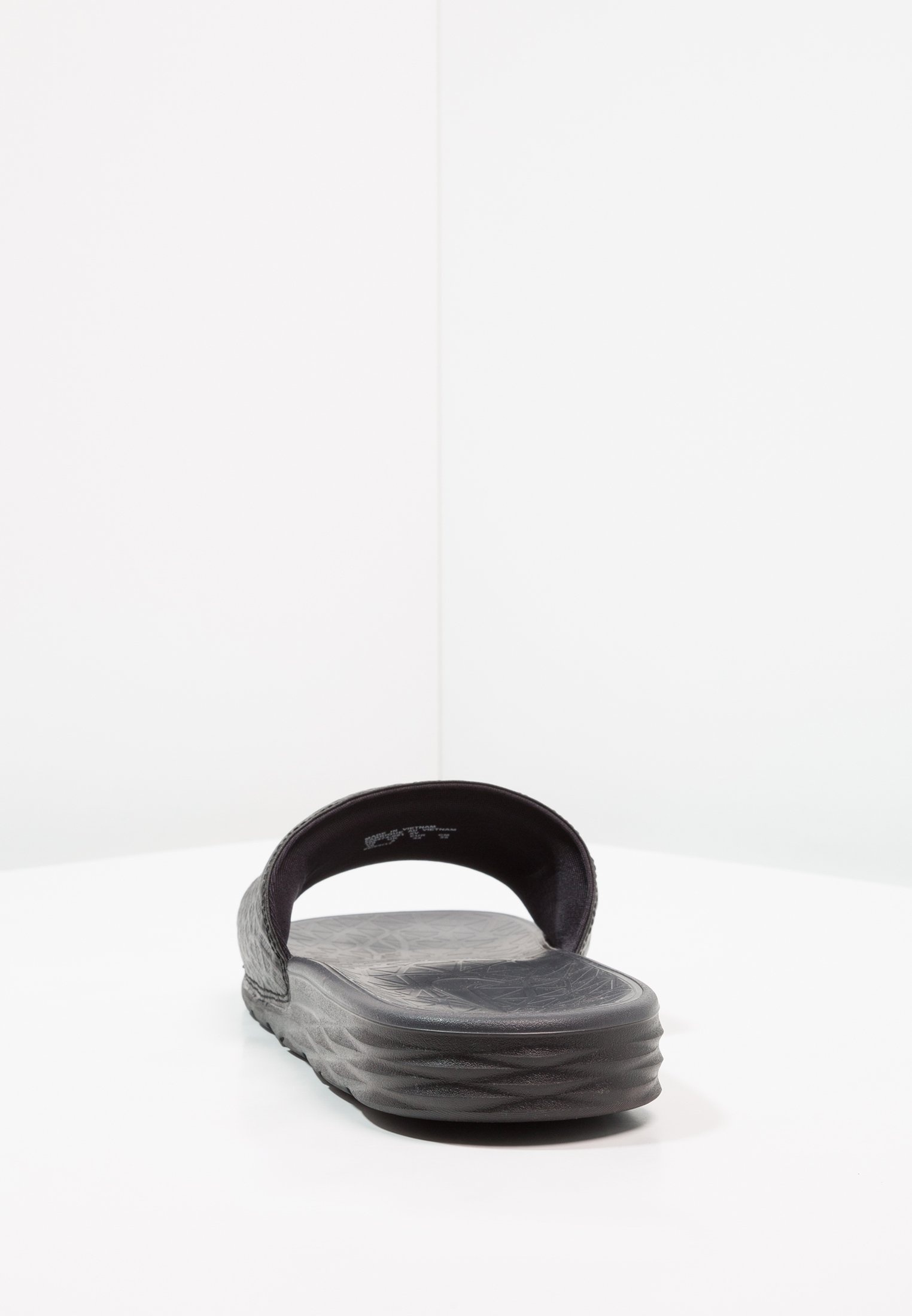 claquette nike solarsoft jordan