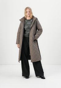 VILA VIKANTE QUILTED COAT - Vinterkappa /-rock - brown