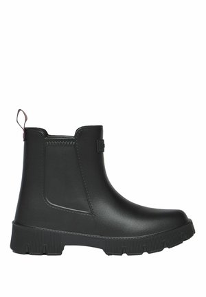 Schwarze Gummi-Knöchelstiefel mit glatter Oberfläche, seitlichen elastischen Einsätzen und einer Schlaufe hinten. Dicke profilierte Sohle für bessere Haftung.