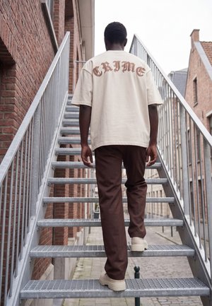 Dropsize, CRIME - Printtipaita - coconutmilk