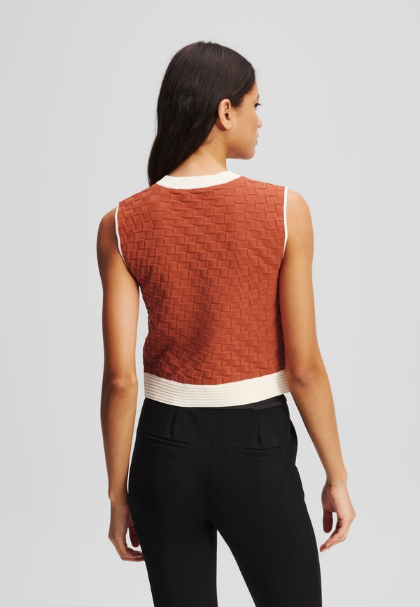CONTRAST SLEEVELESS - Top - cinnabar3