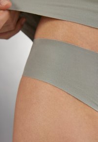 Intimissimi ROUND NECK AND RAW CUT - Tílko - grün j fade green