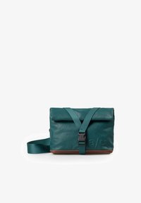 Unselected, transformative teal