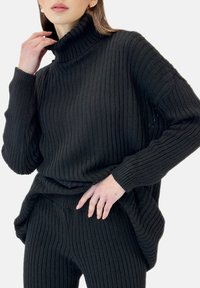 Elara SET - Maglione - schwarz