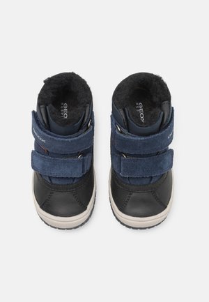 OMAR BOY WPF - Snowboots  - black/navy