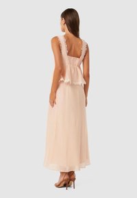 Forever New LILIAN TRIM OVERLAY MIDI - Koktélruha / Partiruha - pale pink