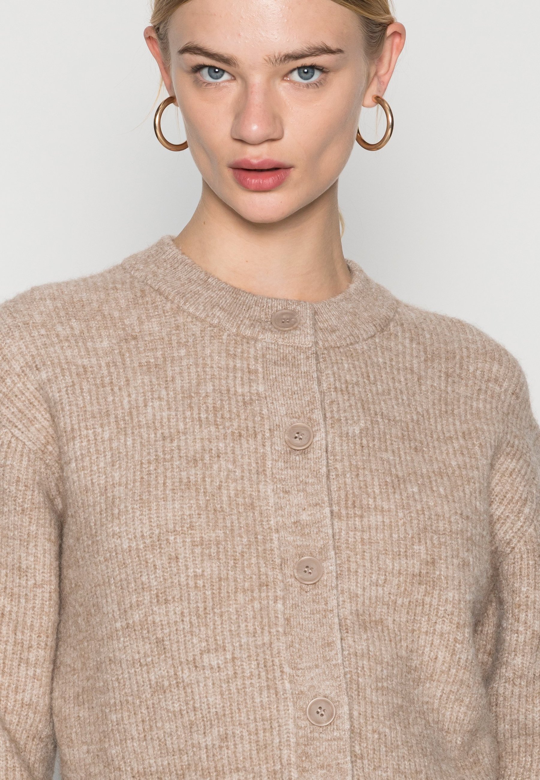 swing cardigan sweater
