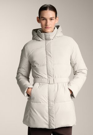 WATER-REPELLENT PRIMALOFT PADDED MIDI 33477945 - Geacă - stone