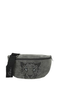 Marsupio in suede grigio con chiusura a zip. Presenta una grafica di un volto di giaguaro in nero e occhi blu, completato da una tracolla nera regolabile.