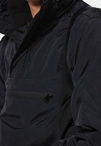 Urban Classics Overgangsjakke - black
