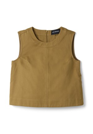 Top corto sin mangas en color verde olivo con cuello redondo, detalles sutiles de costuras y cierre de cremallera en la espalda, etiquetado "Les Copains."