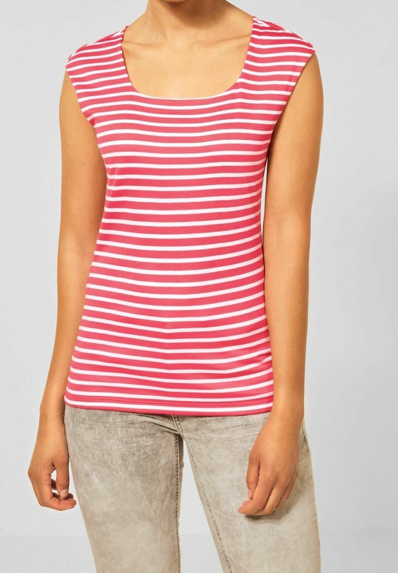 Růžový a bílý pruhovaný bezrukávový top se čtvercovým výstřihem. Materiál má hladkou texturu, přiléhavý střih a pohodlnou siluetu.
