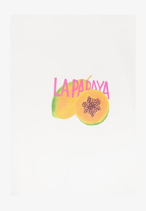 Papaye entière et coupée en deux avec des graines visibles, accompagnée d'un texte en majuscules rose « LA PAPAYA » sur fond blanc.