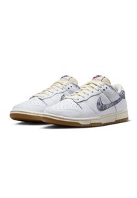 Nike Sportswear DUNK LOW - Sneakers basse - white gym red sail midnight navy
