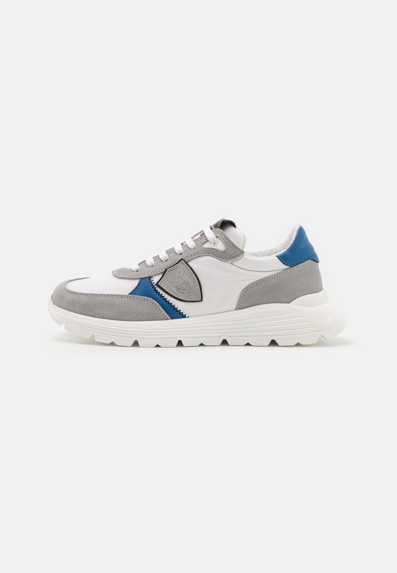 Sneakers low