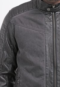 Freaky Nation Allvädersjacka - black